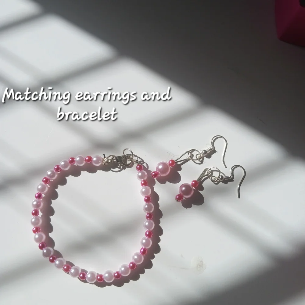 Valentines Day earrings - Picture 3 of 4